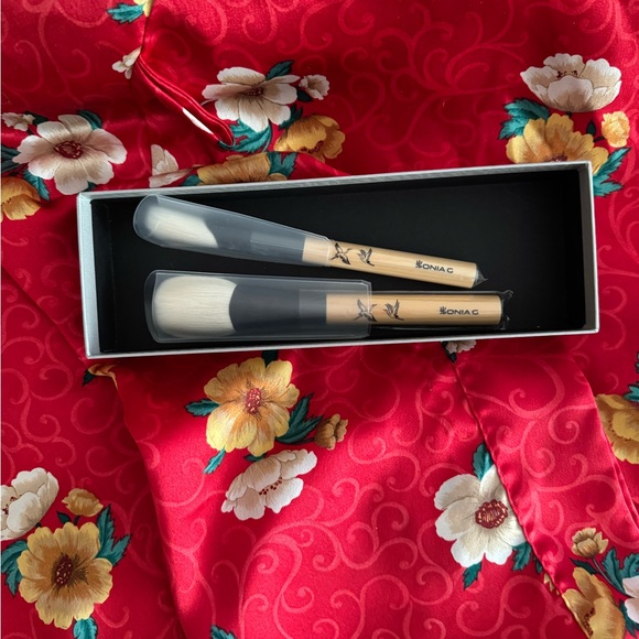 SOLD—sonia G Hinoki Brush Set - Picture 4 of 4